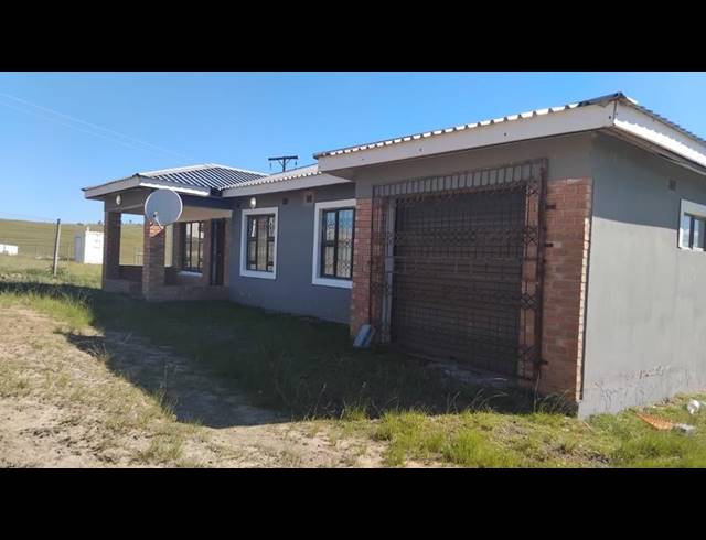 3 BEDROOM HOUSE FOR SALE IN MTHATHA RURAL